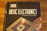 9780028022536-002802253X-Grob: Basic Electronics (Electronics Books Series)
