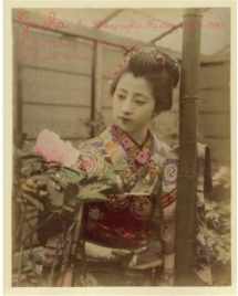 9781576873366-1576873366-Geisha: A Photographic History, 1872-1912