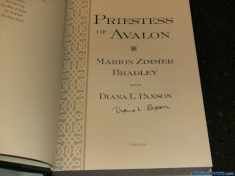 Priestess of Avalon (Avalon, Book 4)